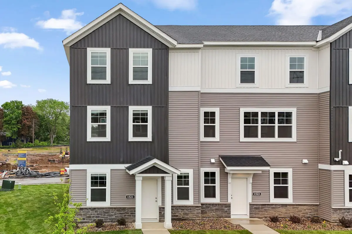 1527 Trellis LN, West Saint Paul, MN 55118