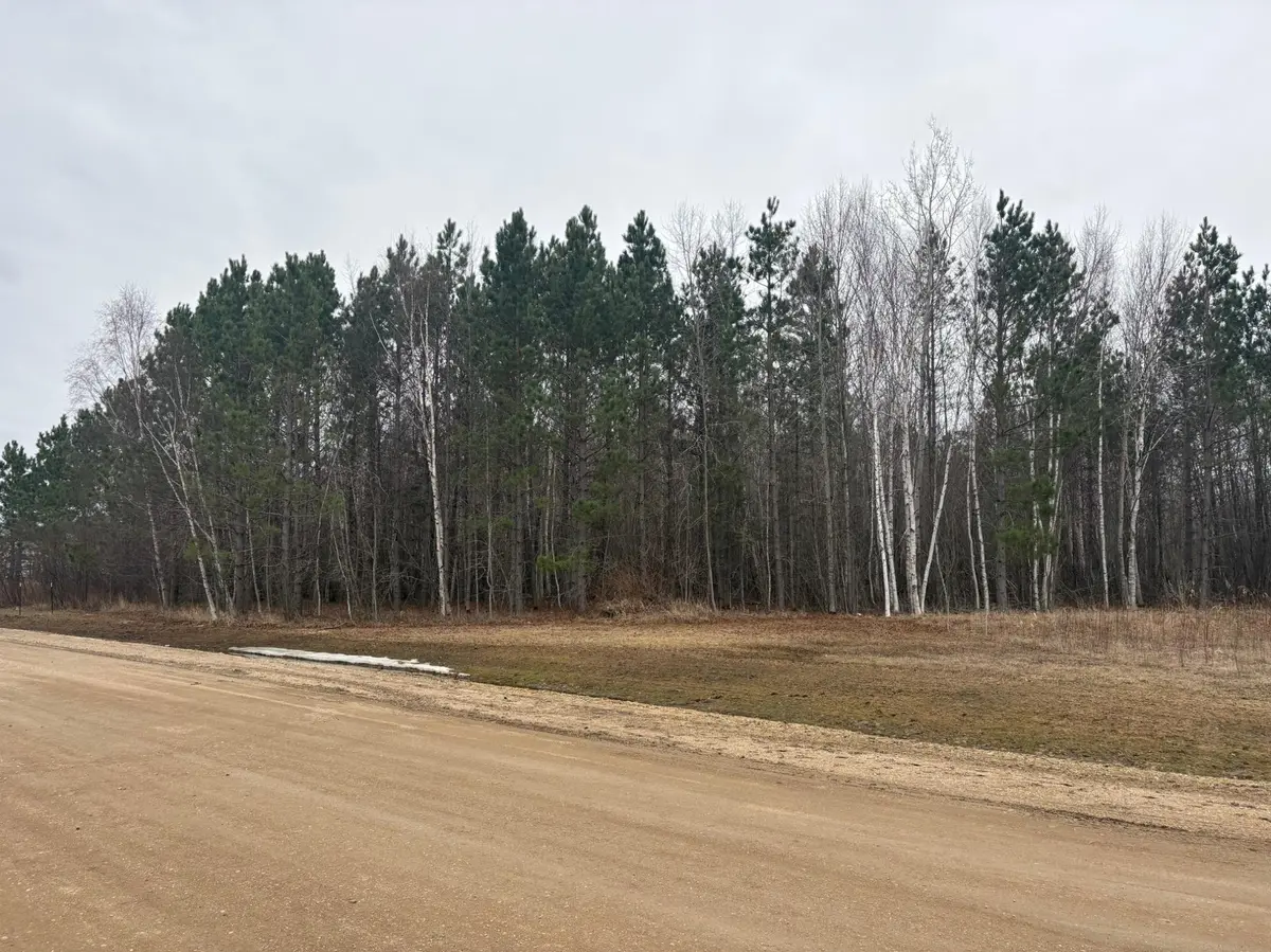 2083 Stanton DR, Baudette, MN 56623