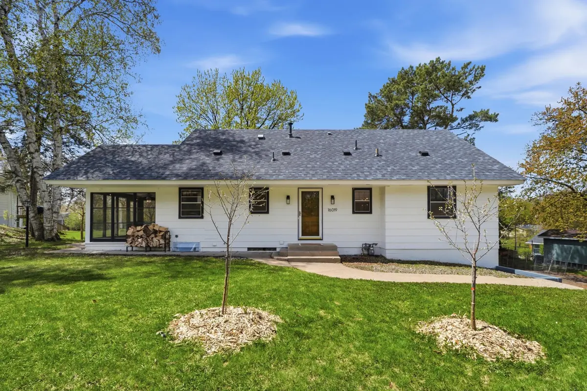 16019 Birch LN, Minnetonka, MN 55345