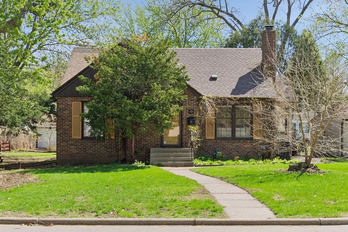 6709 Harriet AVE, Richfield, MN 55423