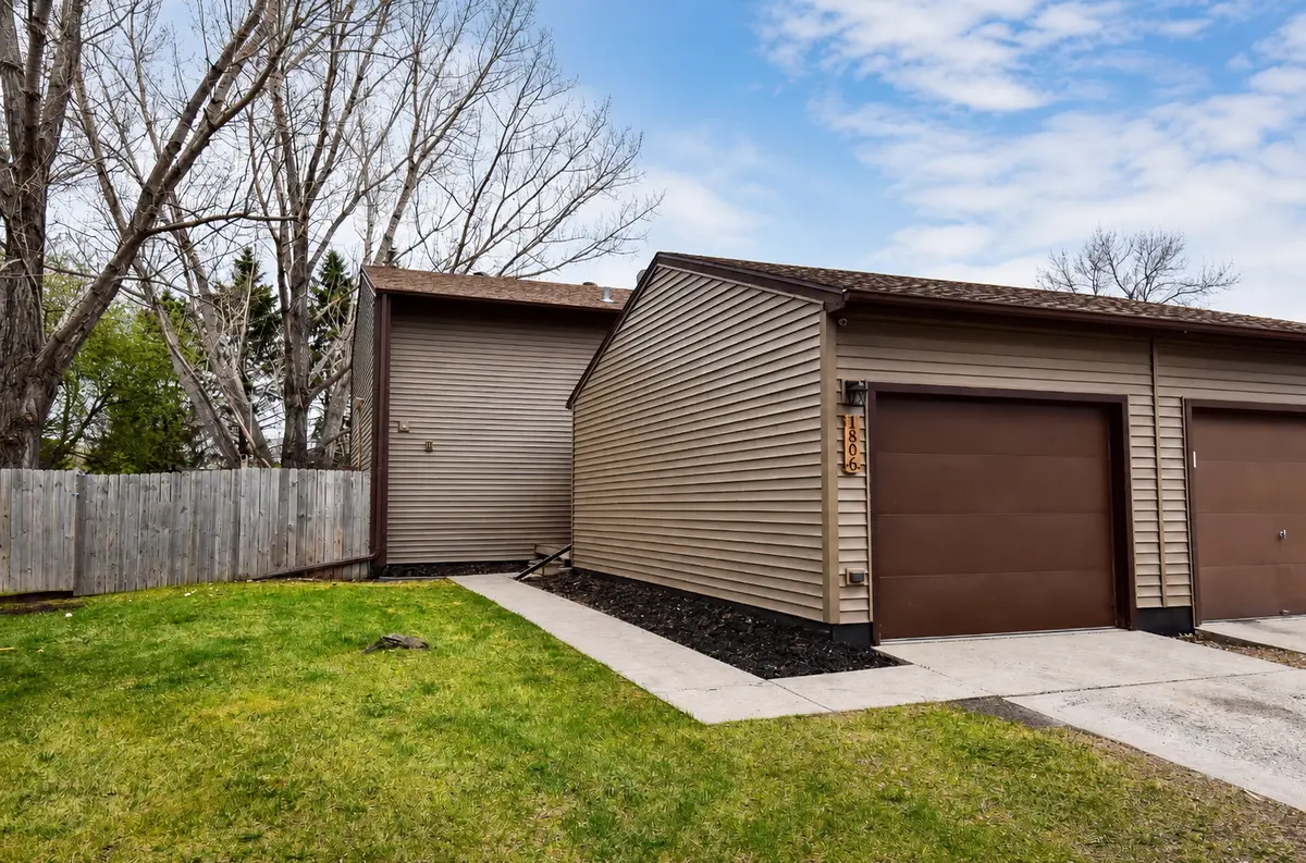 1806 23RD AVE S, Fargo, ND 58103