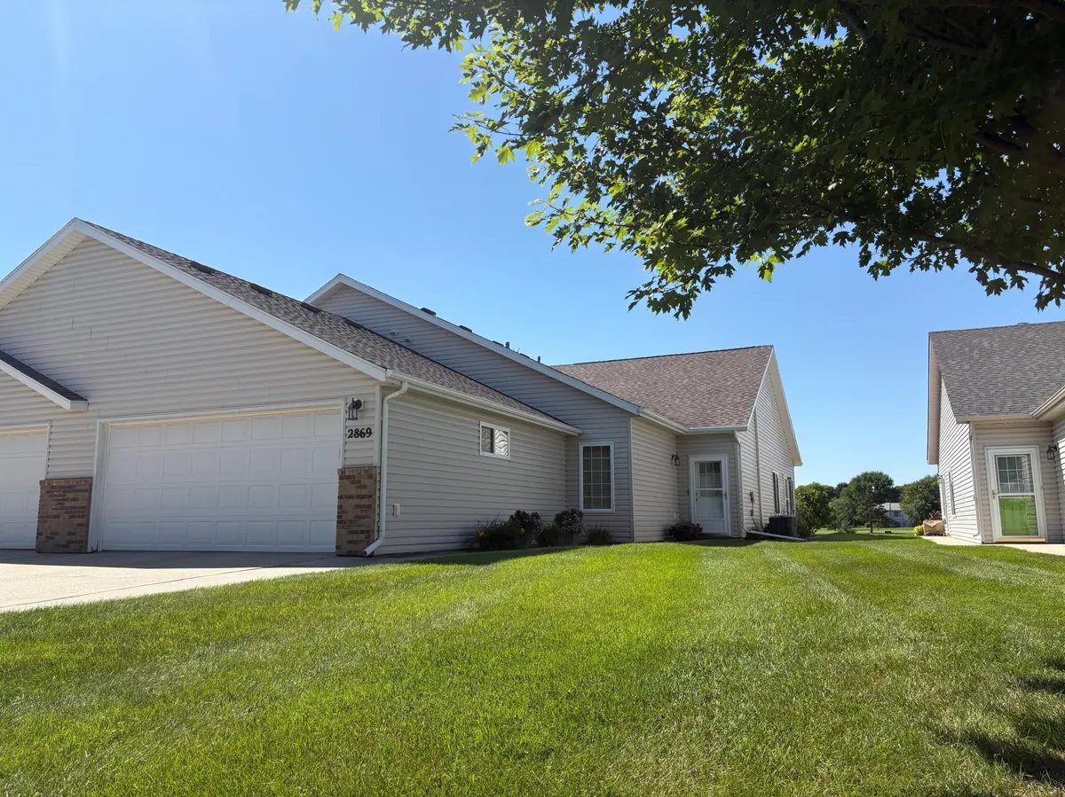 2869 35th ST S, Moorhead, MN 56560