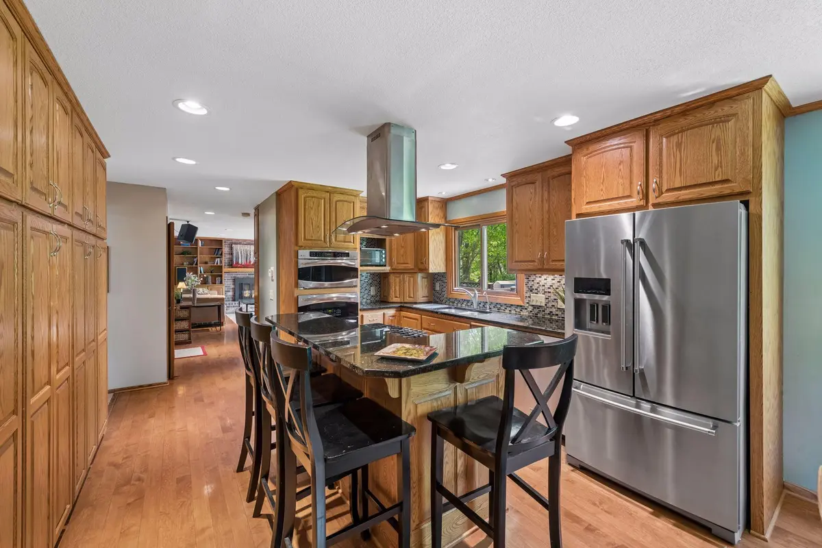 4015 Forestview LN N, Plymouth, MN 55441