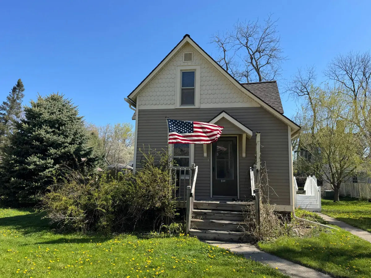604 W Main ST, Marshall, MN 56258
