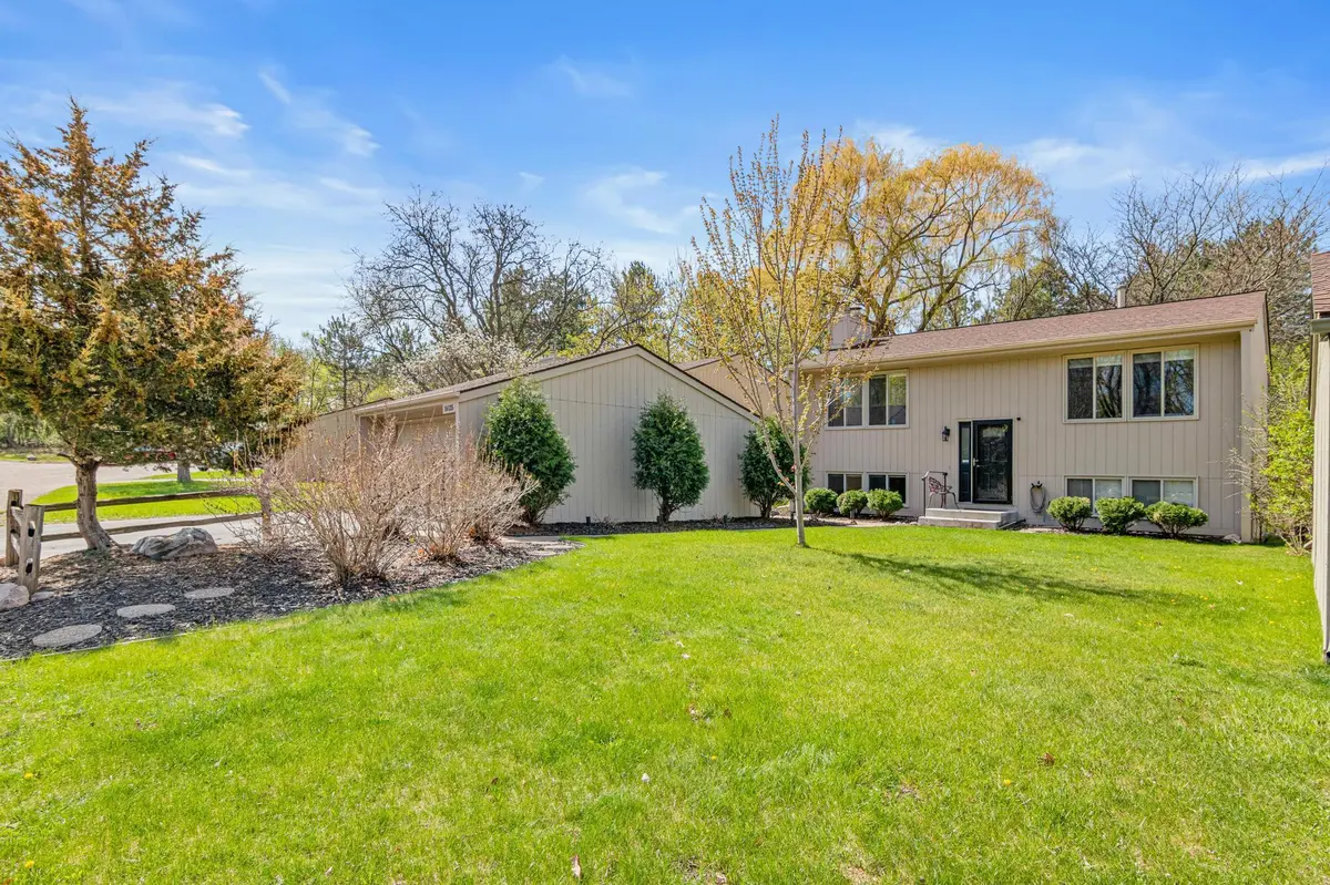 16135 15th AVE N, Plymouth, MN 55447