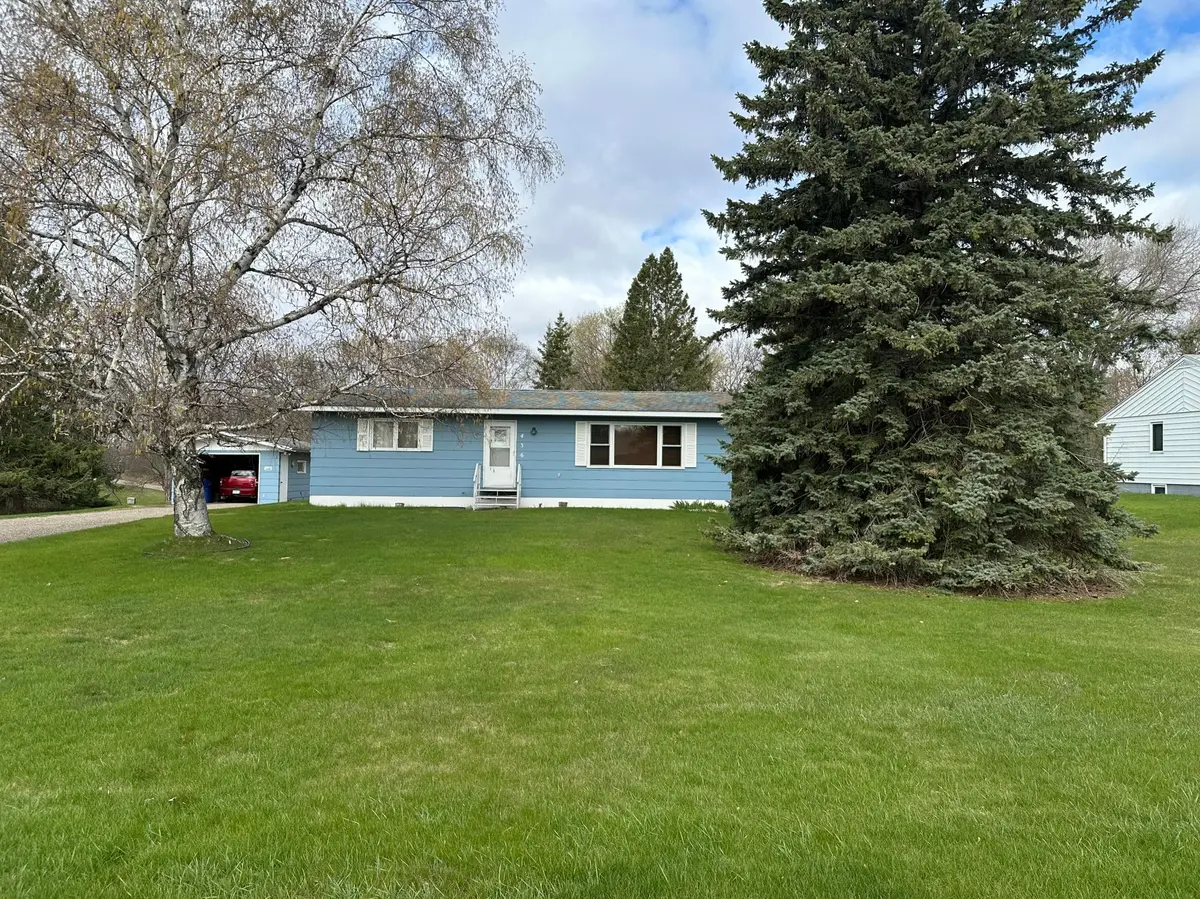 436 Oak Hills DR, Detroit Lakes, MN 56501