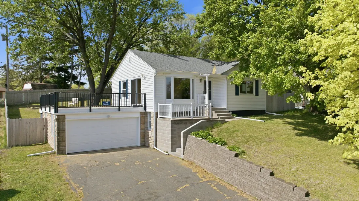 294 Mccarrons BLVD S, Roseville, MN 55113