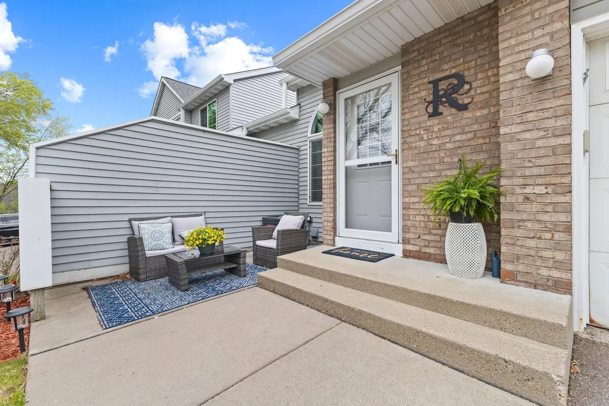 3816 Foss RD #7, Saint Anthony, MN 55421
