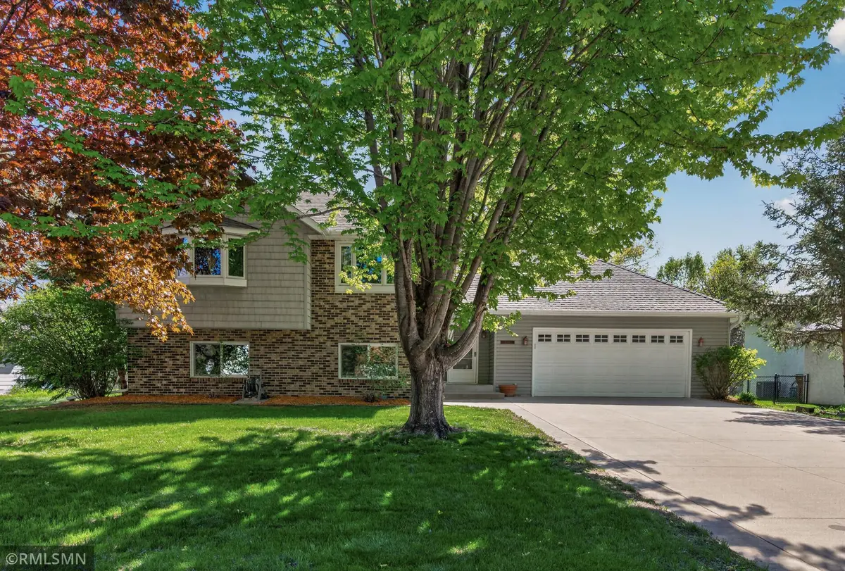 5018 Lemire LN, White Bear Lake, MN 55110