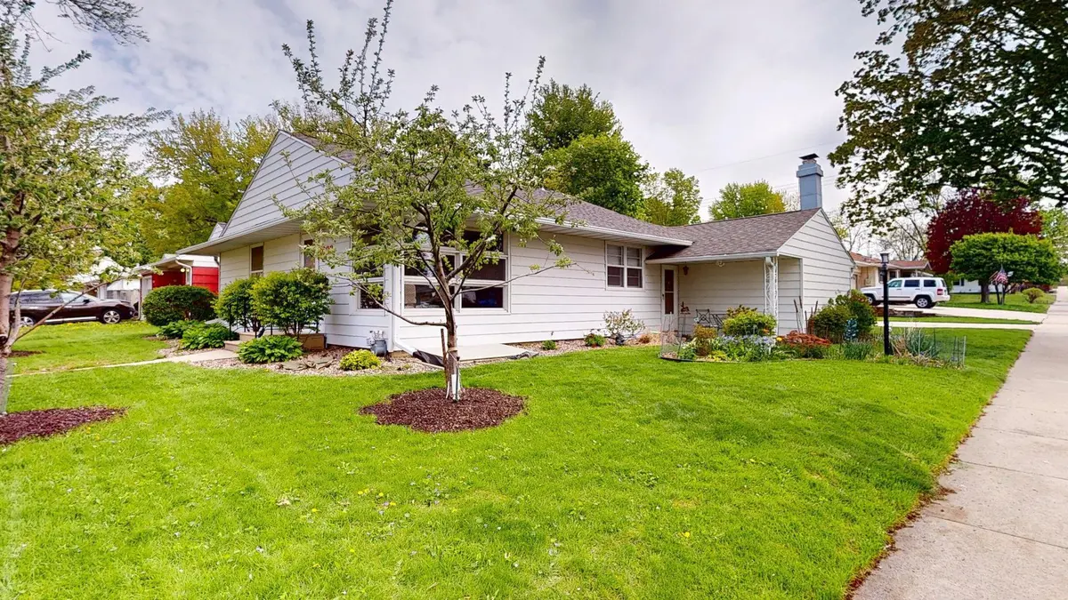 1002 13th AVE NW, Rochester, MN 55901