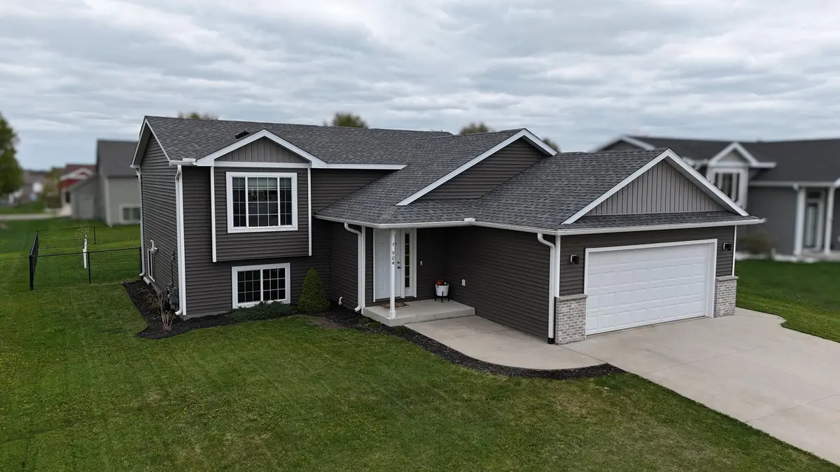 904 6th AVE NE, Kasson, MN 55944