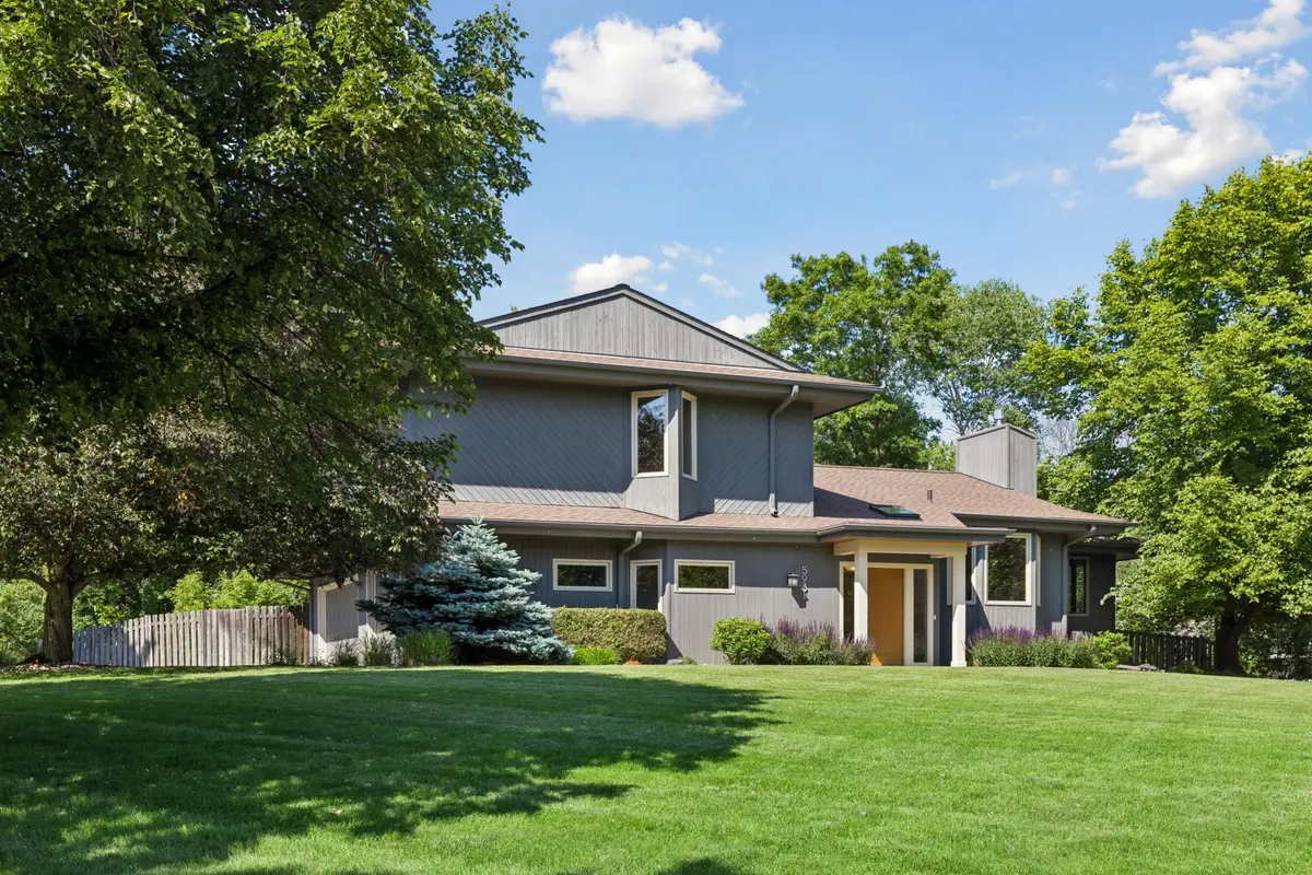 5931 Creek PT, Minnetonka, MN 55345