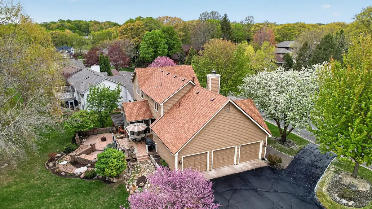 4133 Hidden Pond TRL NE, Prior Lake, MN 55372