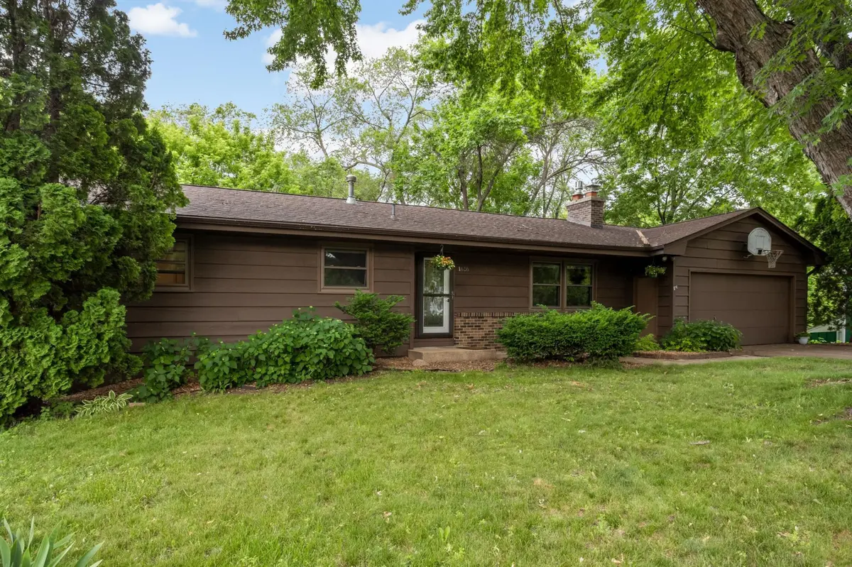 1616 Circle DR, Burnsville, MN 55337