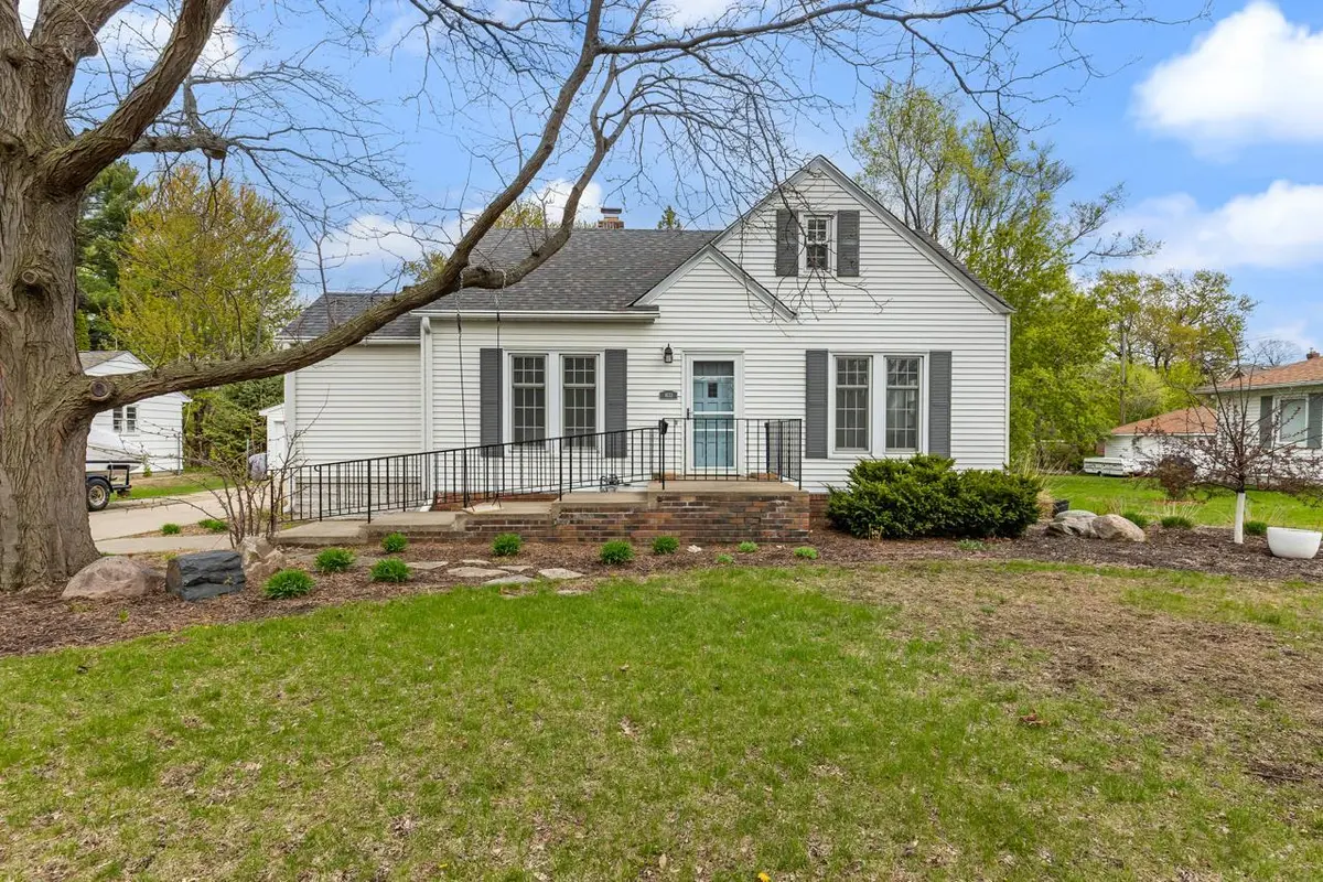 1633 Maryland AVE S, Saint Louis Park, MN 55426