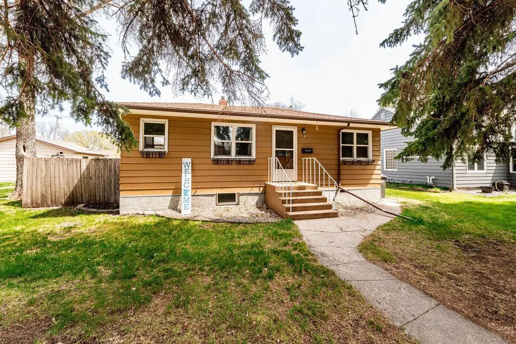 110 4th ST SE, Barnesville, MN 56514