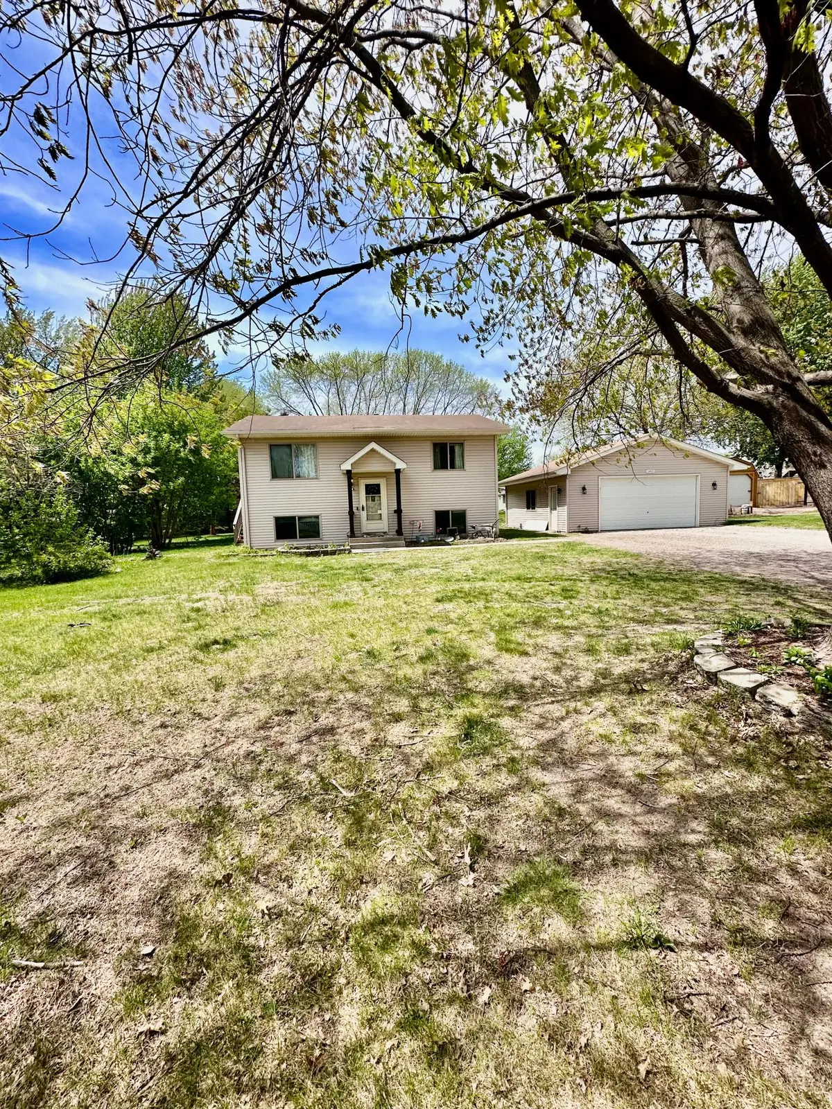 1455 Adams ST S, Cambridge, MN 55008