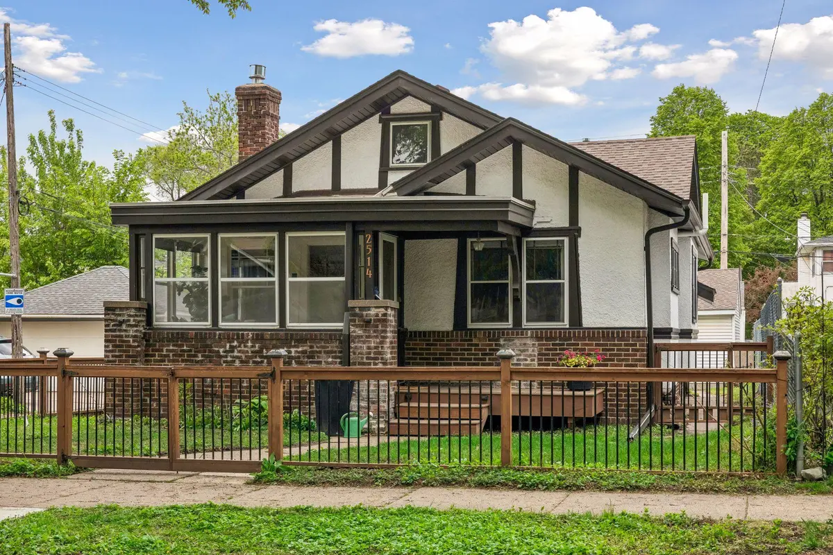 2514 Hayes ST NE, Minneapolis, MN 55418