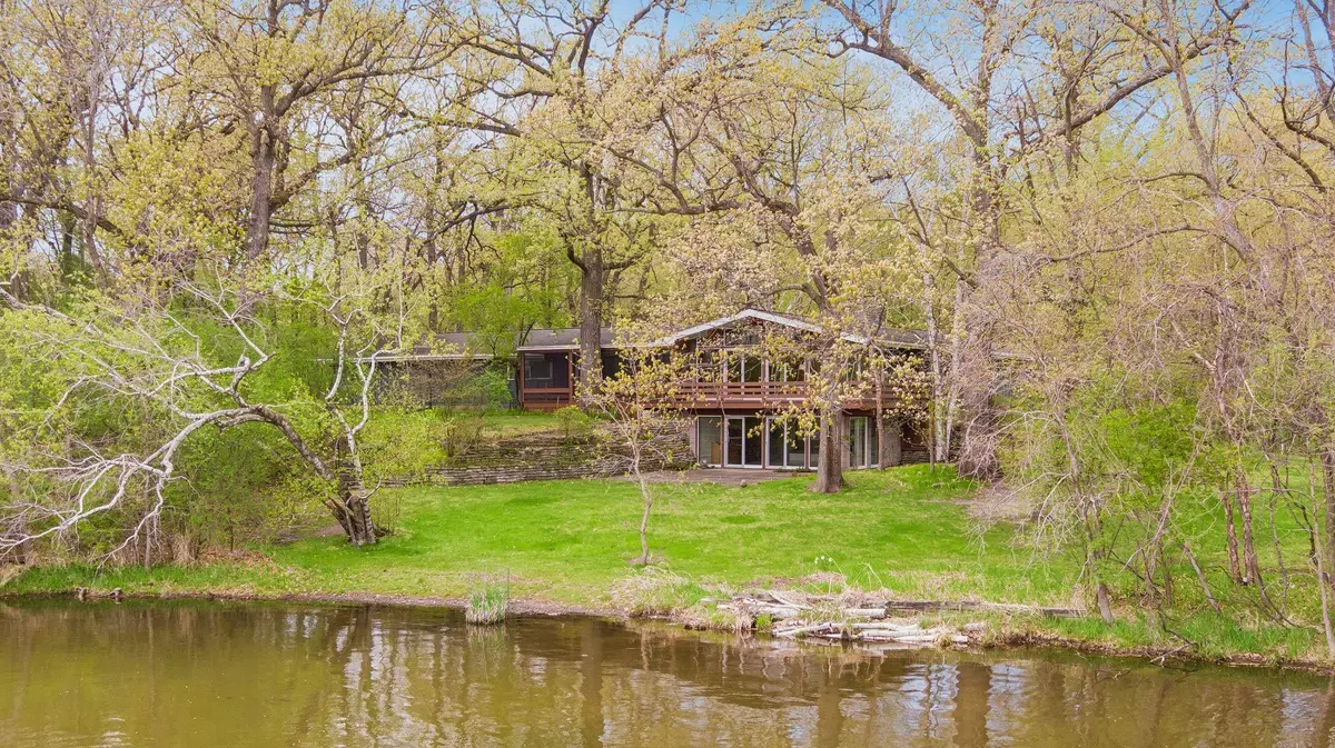 1 Poplar LN, North Oaks, MN 55127