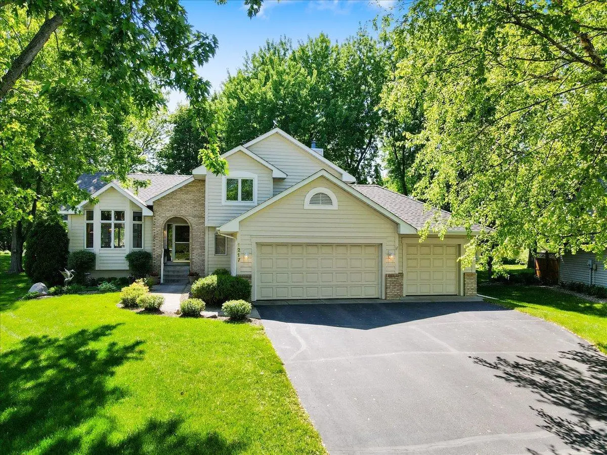 1217 Emerson CT, Burnsville, MN 55337