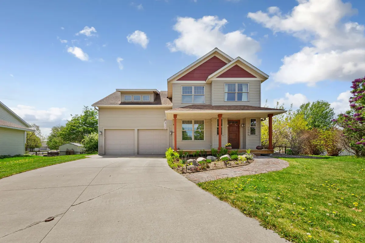 1904 Lake DR, Northfield, MN 55057