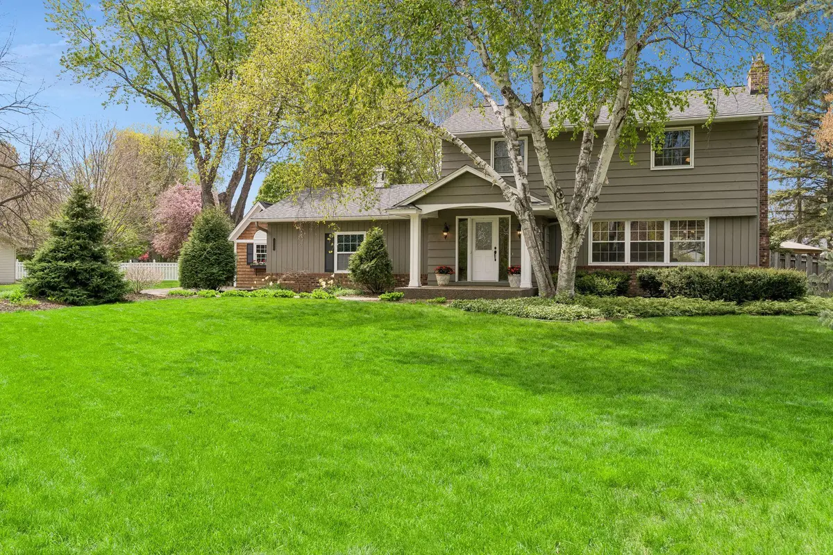 2135 Shadyview Lane N, Plymouth, MN 55447