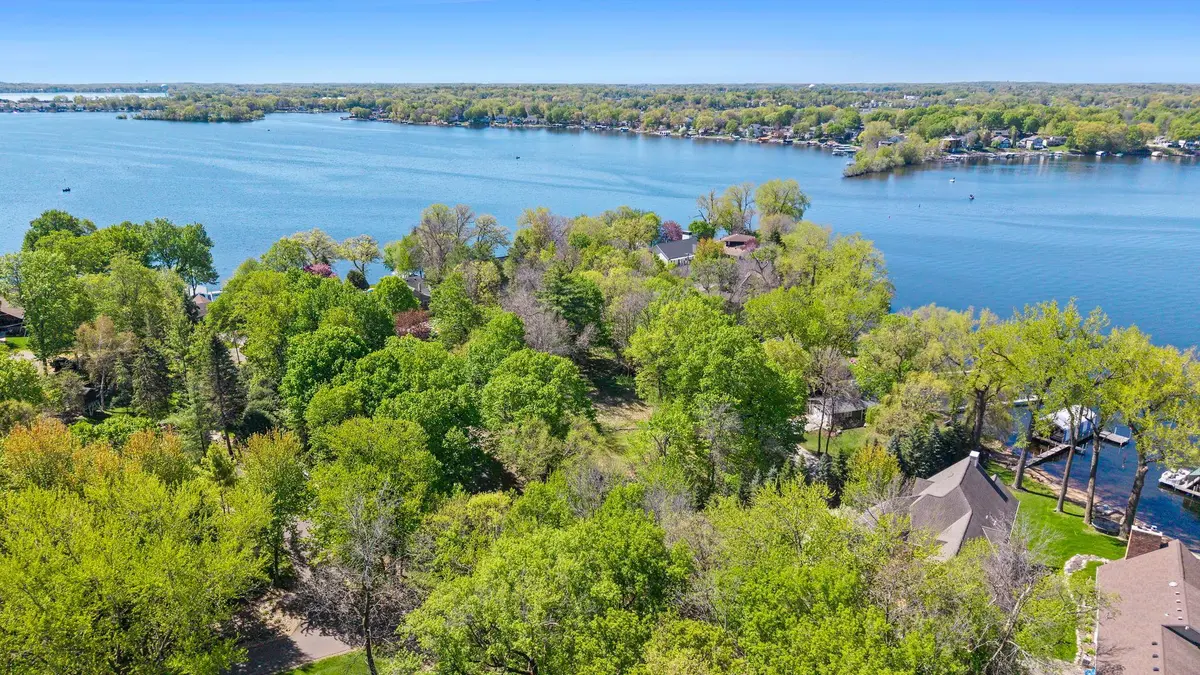 1373 Rest Point RD, Orono, MN 55364