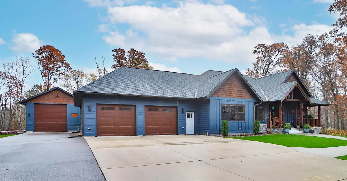 29672 Delaware TRL, Breezy Point, MN 56472