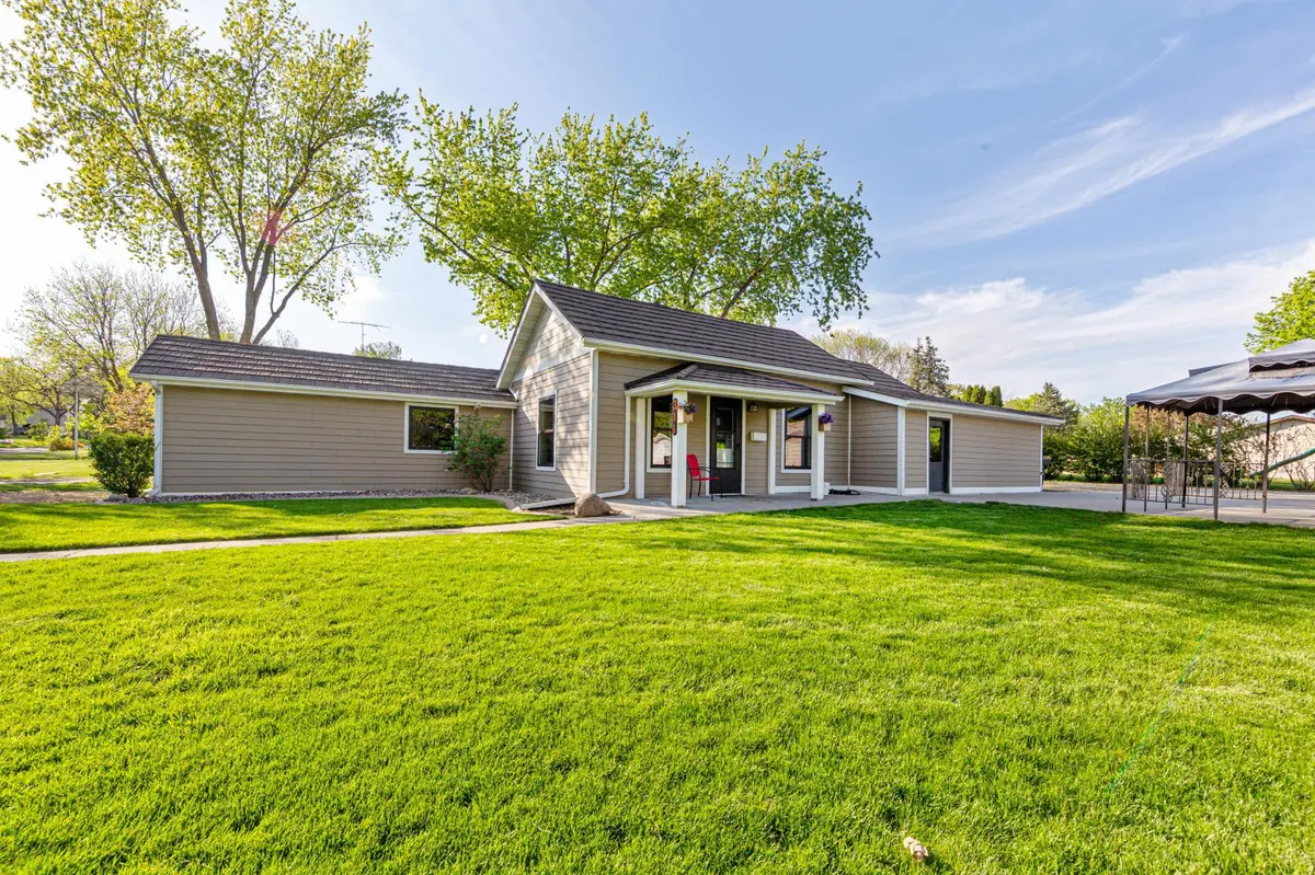 311 Wabasha ST, Saint Peter, MN 56082