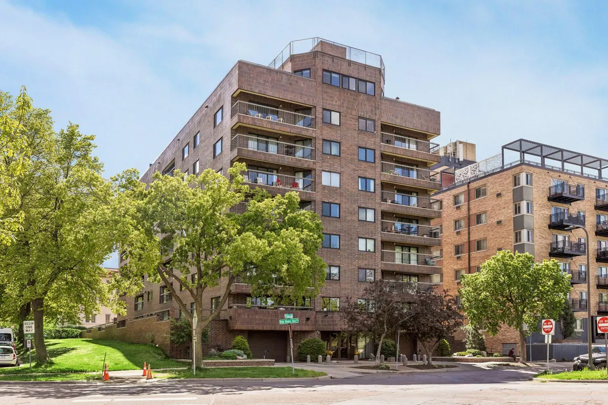 2885 Knox AVE S #706, Minneapolis, MN 55408