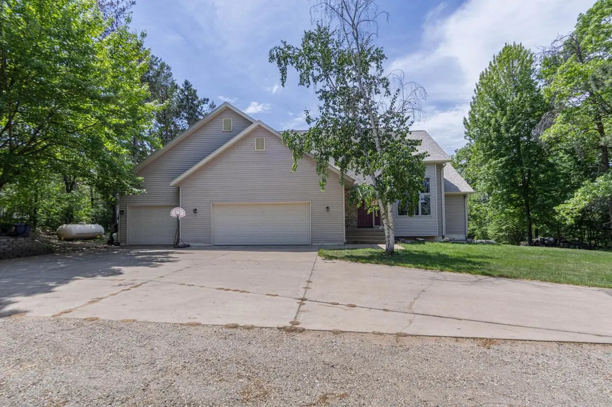 N1698 945th ST, Eau Claire, WI 54701
