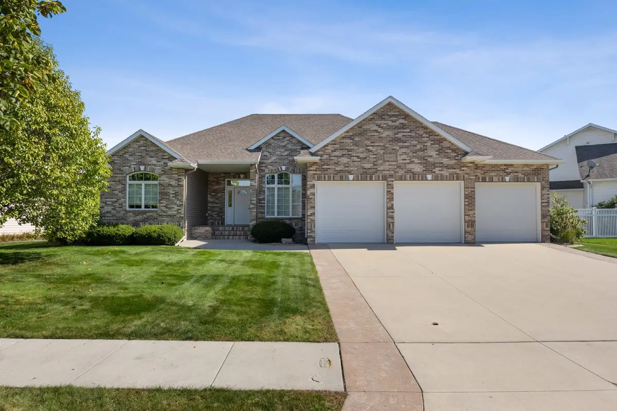 4165 Furnberg PL S, Fargo, ND 58104