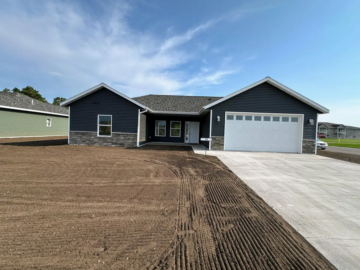 715 Cherry LN, Perham, MN 56573