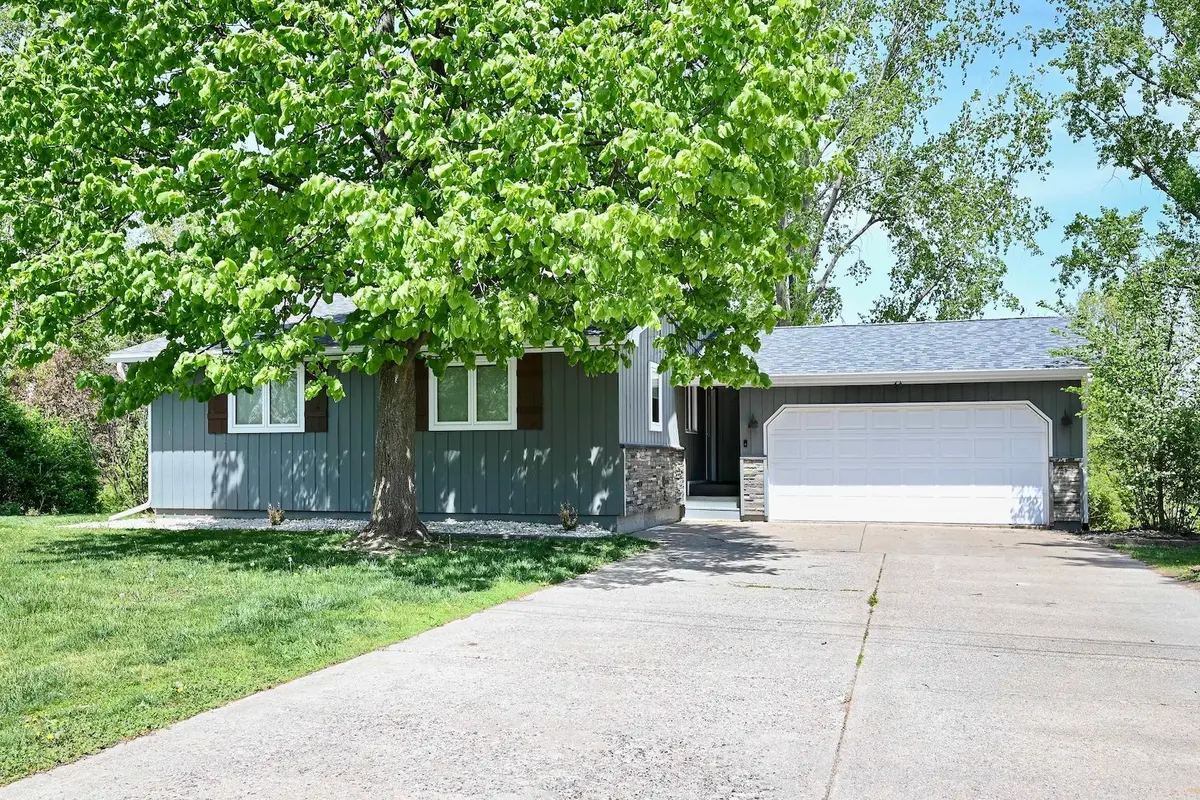 208 Alpine RDG, Wabasha, MN 55981