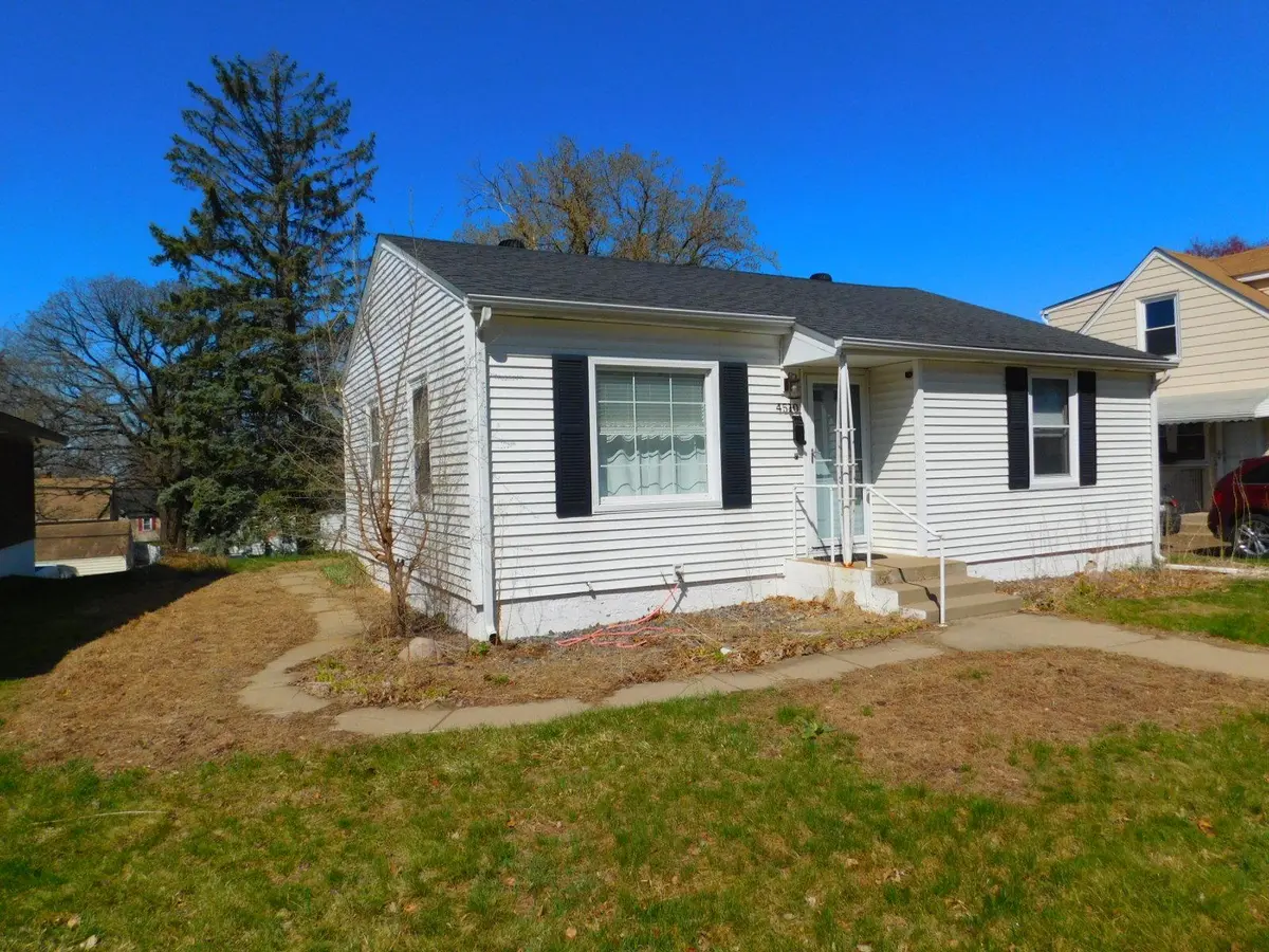 4510 6th ST NE, Columbia Heights, MN 55421