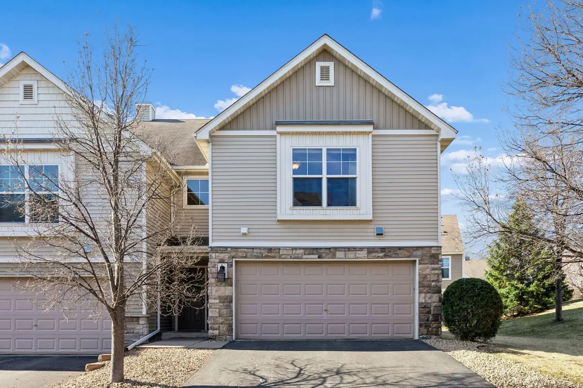 593 Stonewood WAY, Burnsville, MN 55306