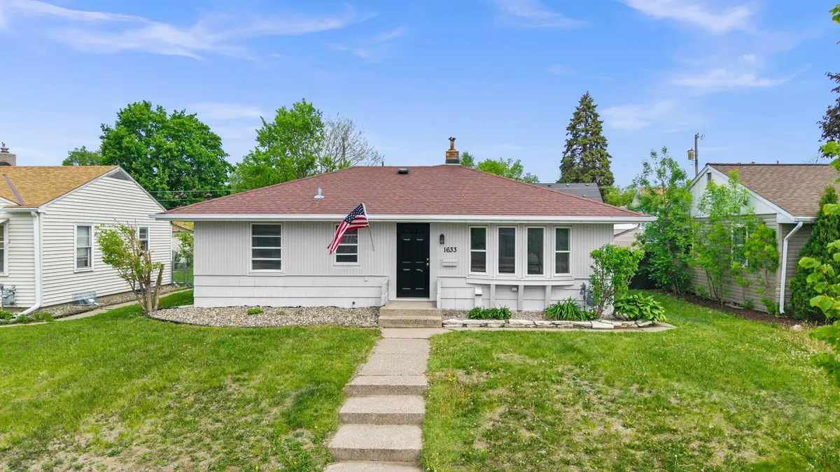 1633 Sherwood AVE, Saint Paul, MN 55106