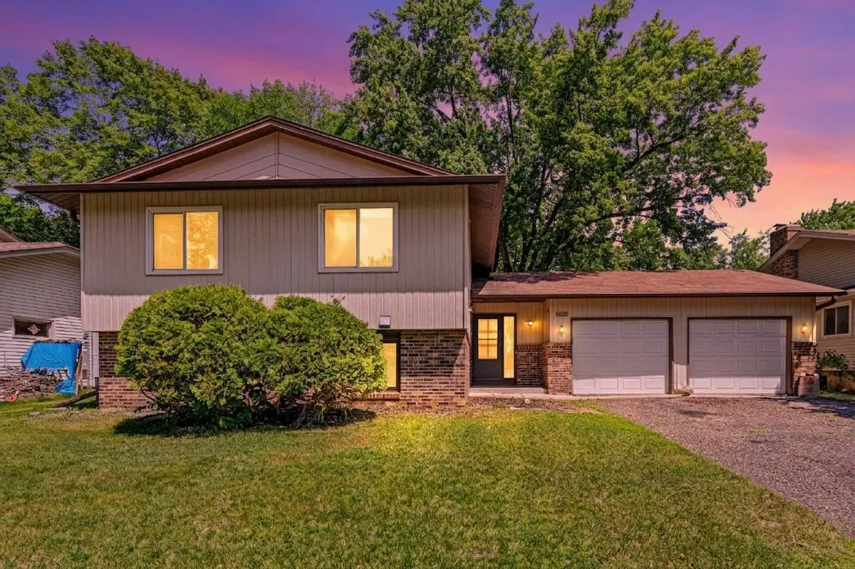 6748 81st AVE N, Brooklyn Park, MN 55445