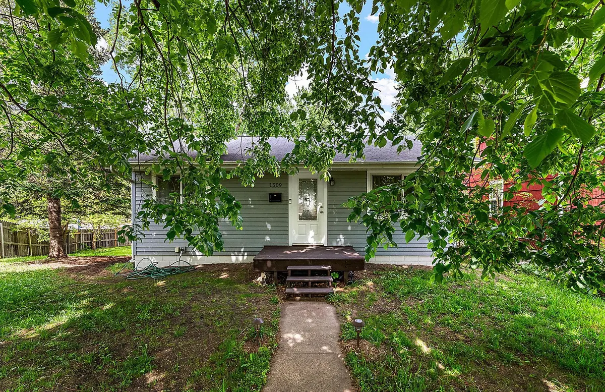 1509 Concord ST S, South Saint Paul, MN 55075