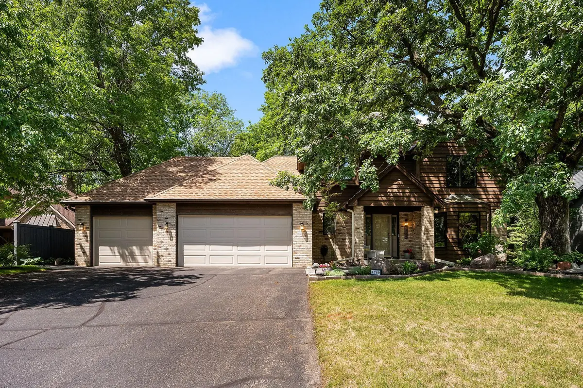 4769 White Oak CT, Eagan, MN 55122