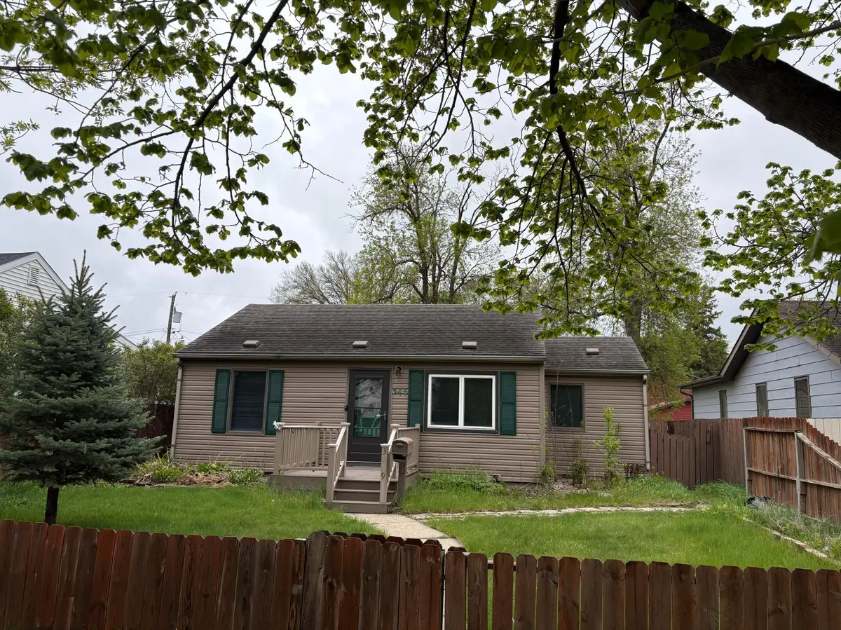 346 15th AVE S, Fargo, ND 58103