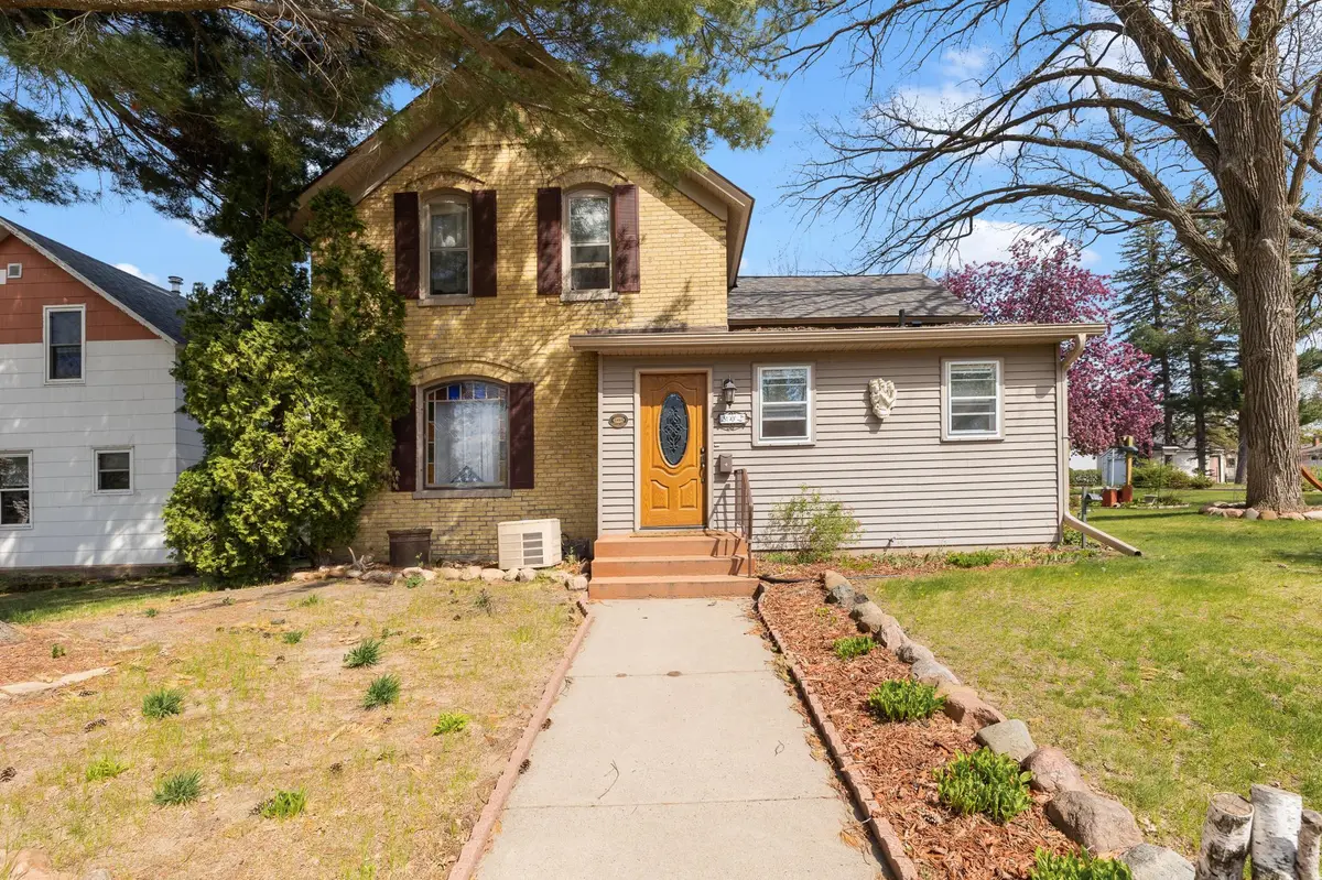 502 7th ST NE, Little Falls, MN 56345