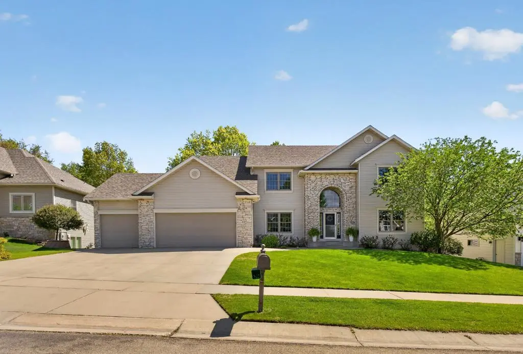 1526 Monterey LN SW, Rochester, MN 55902