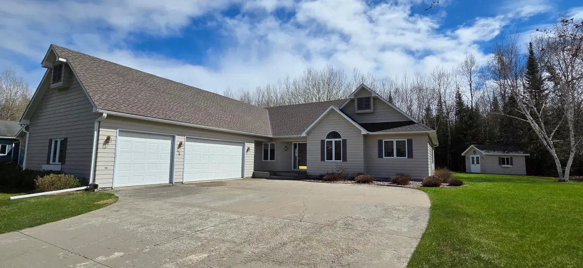 2205 Crabtree BLVD, International Falls, MN 56649