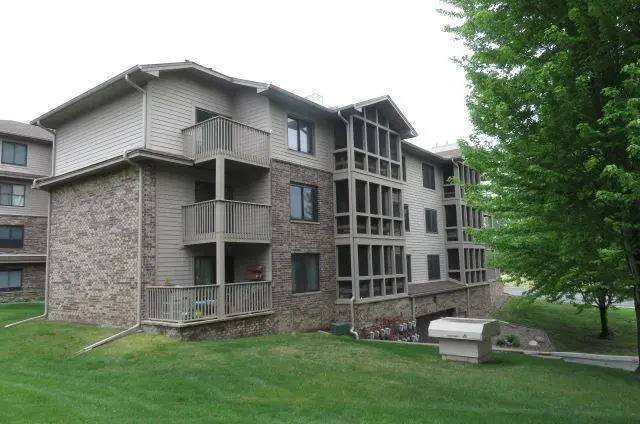 3801 W 98th ST #402, Bloomington, MN 55431