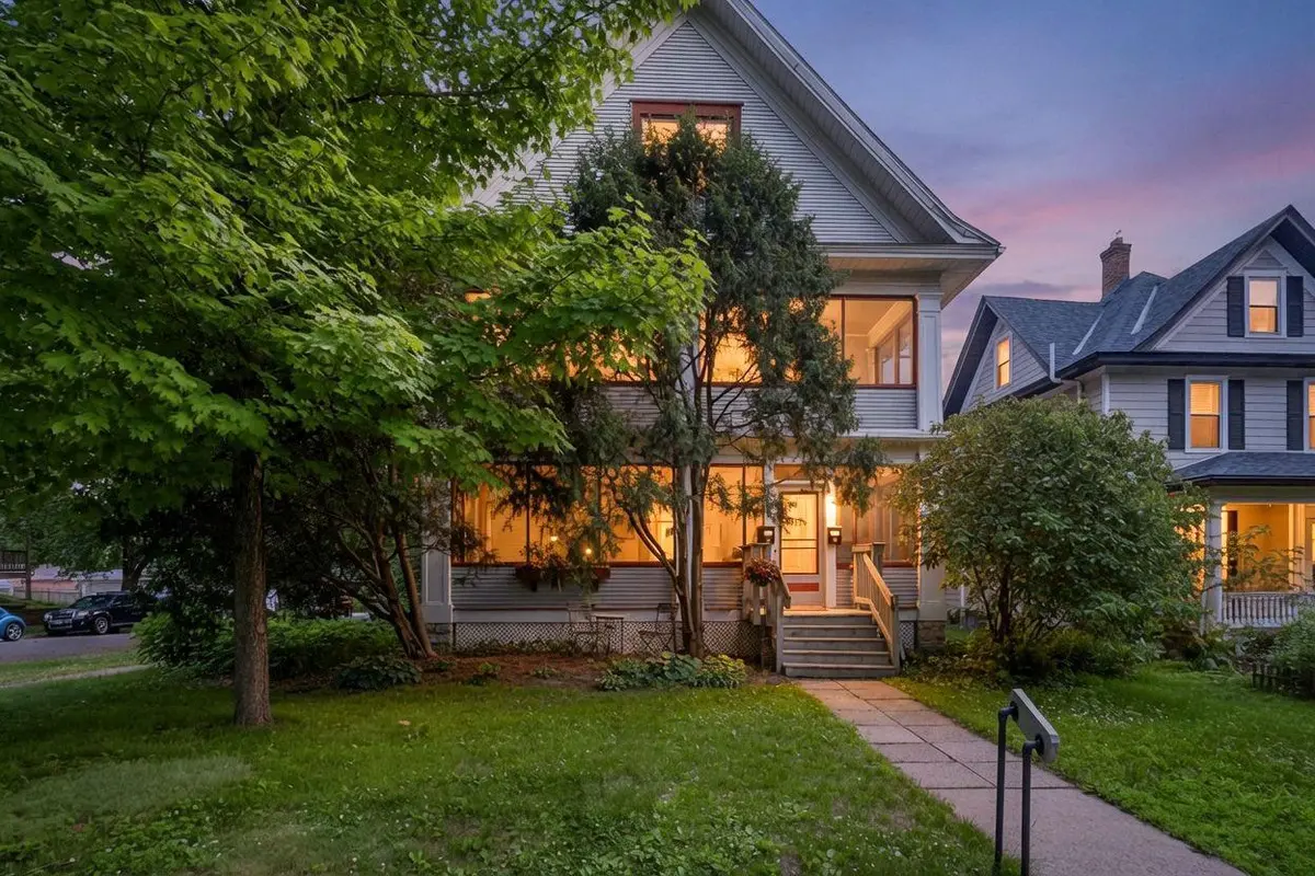 1854 Laurel AVE, Saint Paul, MN 55104