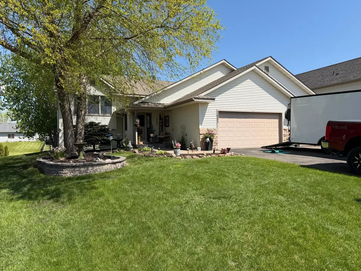 1661 Valley Quail DR, River Falls, WI 54022