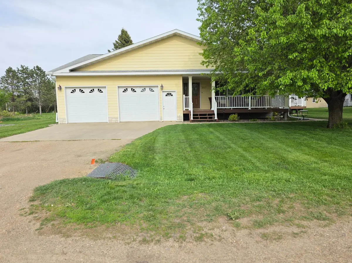 307 Brook AVE N, Porter, MN 56280