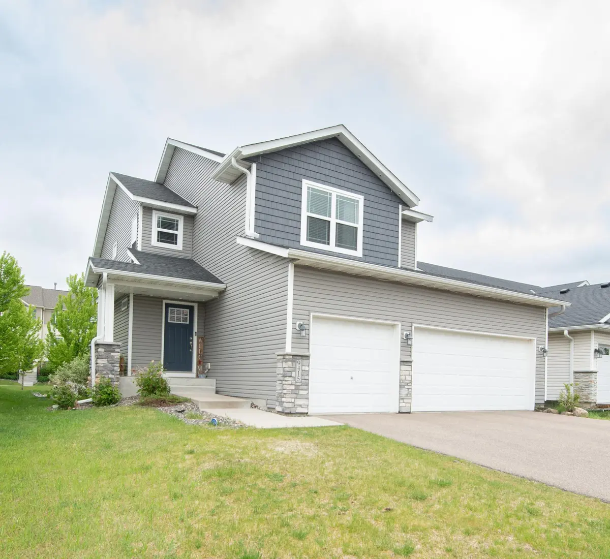9415 Toledo LN N, Brooklyn Park, MN 55443