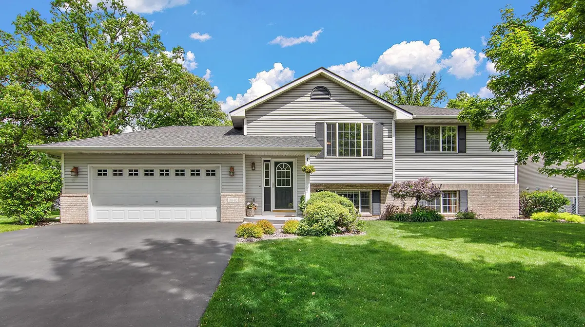 8848 Farmstead AVE, Monticello, MN 55362